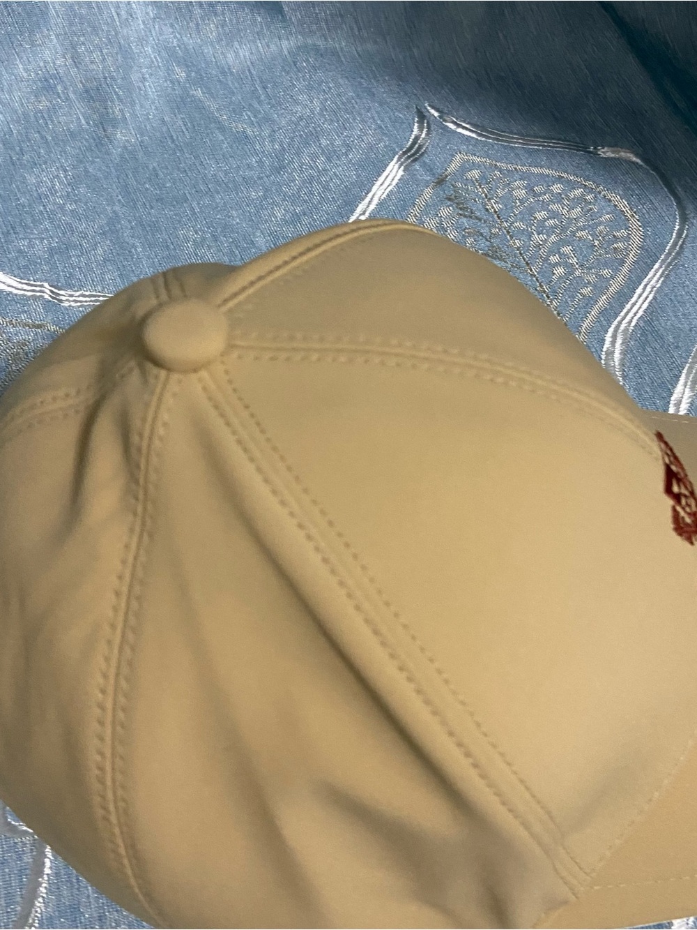 Loro Piana Beige Baseball Cap with Burgundy Logo - Picture 4 of 7